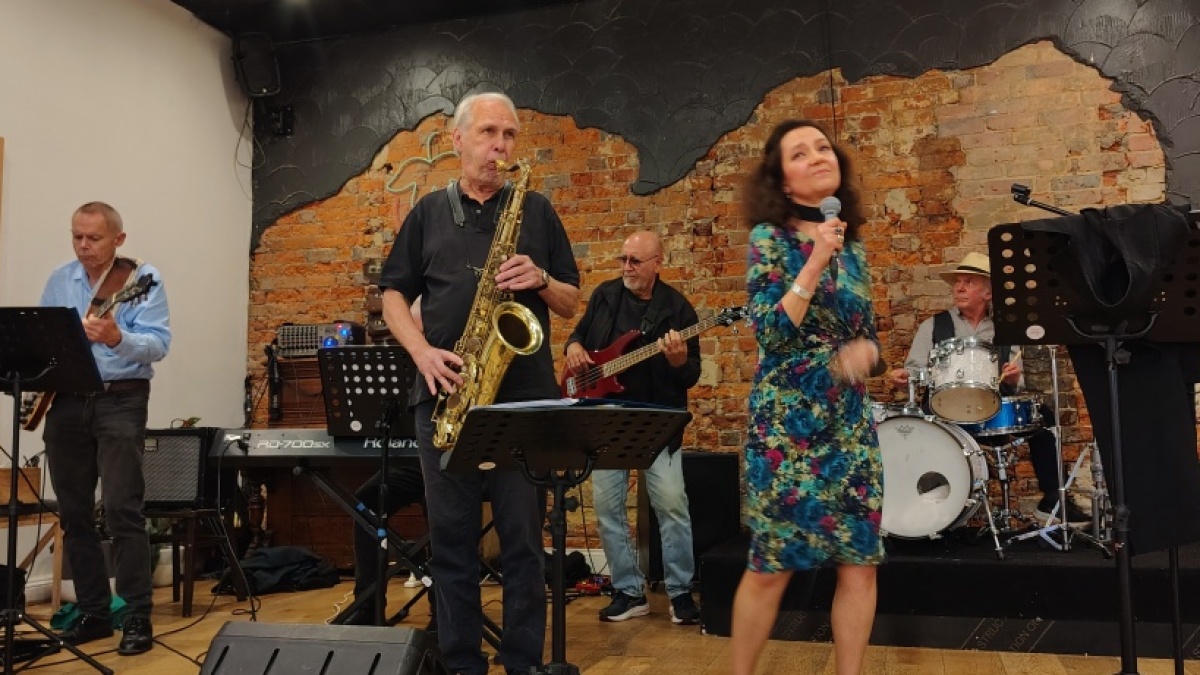 Cover photo for this channel